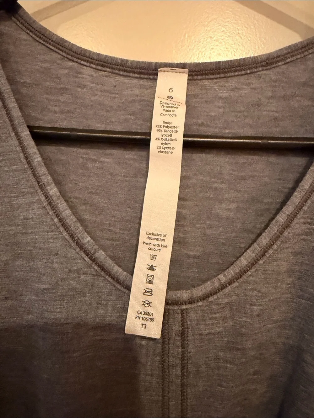 Lululemon Twist Front T-shirt short sleeve gray size 6 EUC
